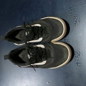 Vans ultra range black